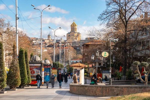 Tbilisi, Geórgia 22 de janeiro de 2020 - Nome de rua pitoresco Baratashvili em Tbilisi . — Fotografia de Stock