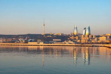 Sabah Bakü 'nün panoramik şehir manzarası
