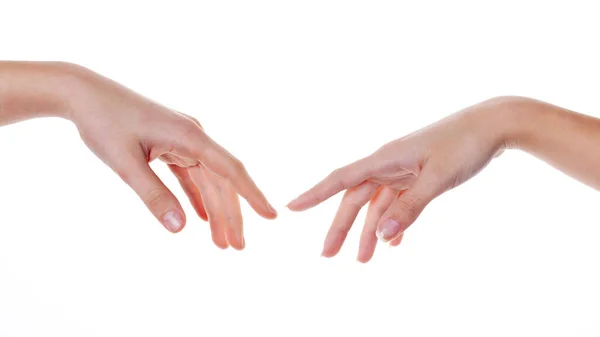 Zwei Hände, die sich isoliert auf weißem Hintergrund berühren — Stockfoto