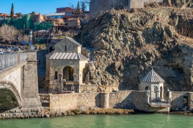 Tiflis Georgia 'da Kura nehrinin kıyısındaki St. Abo Tiflis Kilisesi..