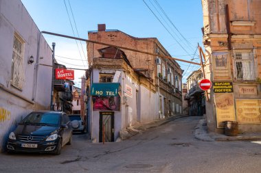 Tiflis, Gürcistan 26 Ocak 2020 - Tiflis 'teki tarihi evler.