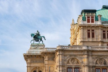 Vienna, Austria 25 November 2019 - Vienna 's State Opera House.