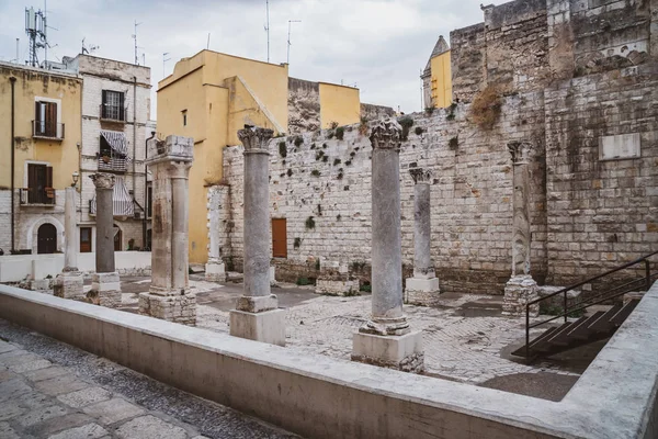 イタリアのバーリにあるサンタ・マリア・デル・ブオン・コンシリオ教会の遺跡. — ストック写真