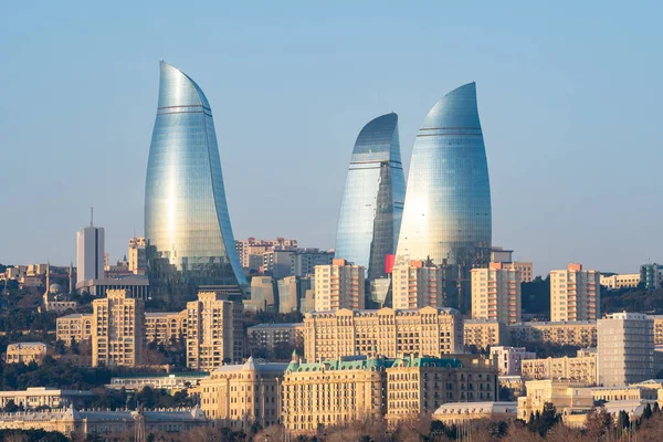 Панорамный вид на город Баку утром — стоковое фото