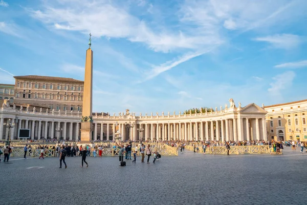 Roma, Itália 28 de outubro de 2019 - Praça São Pedro no Vaticano — Fotografia de Stock