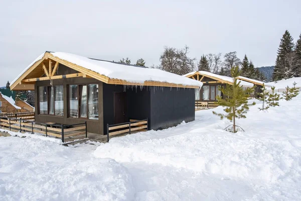 Bakuriani, Georgia February 15, 2020 cottages in the winter resort of Bakuriani — Zdjęcie stockowe