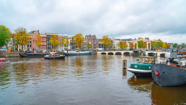 Amsterdam Netherlands October 2019 Colorful Houses Boats Amsterdam Canal Autumn — ストック写真