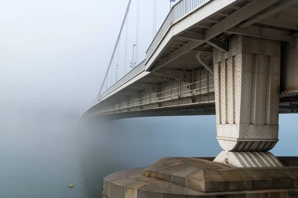 Pont Elisabeth Matin Brumeux Budapest Reliant Buda Pest Travers Danube — Photo