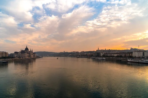 Dunaj Budapeszcie Zachodzie Słońca Węgry Krajobraz — Zdjęcie stockowe
