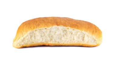 Beyaz arka planda izole edilmiş taze beyaz ekmek. Yiyecek.