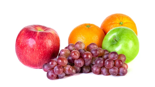 リンゴ オレンジ ブドウは白い背景に隔離され 新鮮な果物 — ストック写真