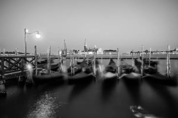 Gondola Canal Grande Kościół San Giorgio Maggiore Nocy Wenecja Włochy — Zdjęcie stockowe