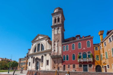 İtalya, Venedik 'te tarihi mimari ve dar sokaklar