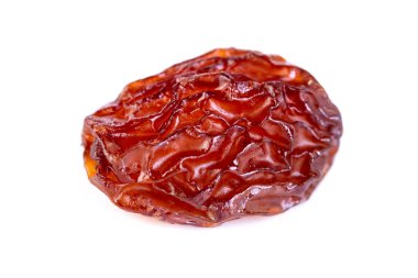 Çiğ üzüm, beyaz arka planda izole edilmiş kuru üzüm. Kurutulmuş meyve