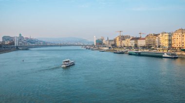 Budapeşte, Macaristan - 12 Kasım 2018: Budapeşte ve Tuna Nehri manzarası, Seyahat