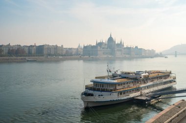 Budapeşte, Macaristan - 12 Kasım 2018: Budapeşte ve Tuna Nehri manzarası, Seyahat