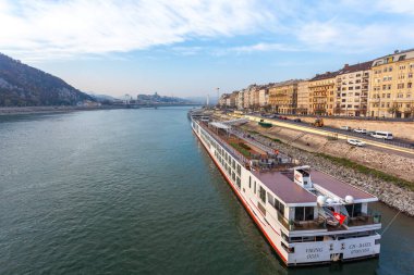 Budapeşte, Macaristan - 12 Kasım 2018: Budapeşte ve Tuna Nehri manzarası, Seyahat