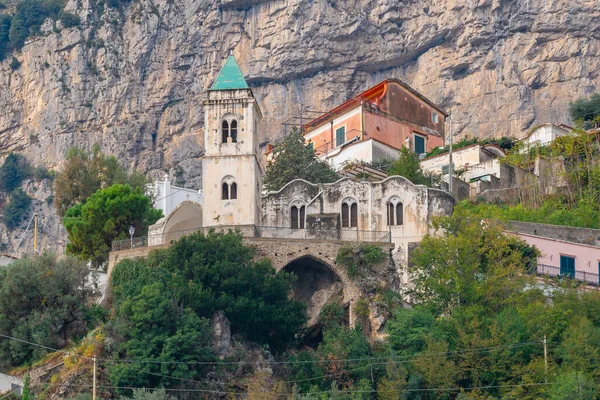 Casas Coloridas Nas Encostas Costa Amalfi Viajar Para Itália — Fotografia de Stock