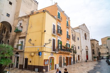 Bari, İtalya - 06 Kasım 2019: Eski kasaba Bari, Puglia - Apulia, Güney İtalya 'ya Seyahat