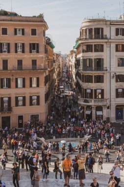 Roma, İtalya - 28 Ekim 2019 İspanya Merdivenleri ve İspanya Meydanı, Roma Piazza di Spagna