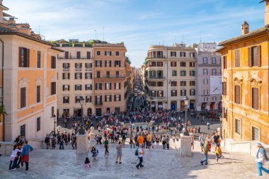 Roma, İtalya - 28 Ekim 2019 İspanya Merdivenleri ve İspanya Meydanı, Roma Piazza di Spagna