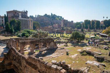 Roma, İtalya - 27 Ekim 2019: Sezar Forumu. Eski Roma 'nın mimarisi ve simgesi.