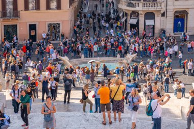Roma, İtalya - 28 Ekim 2019 İspanya Merdivenleri ve İspanya Meydanı, Roma Piazza di Spagna