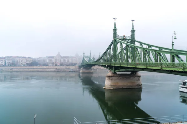 Budapest Hungría Noviembre 2018 Puente Libertad Budapest Viaje Hungría —  Fotos de Stock