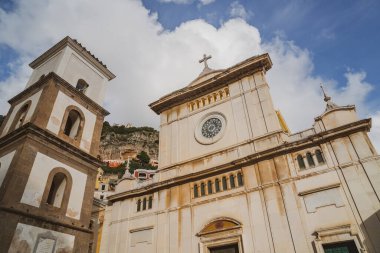 Positano 'daki Santa Maria Kilisesi, din.