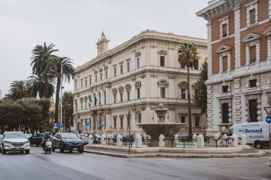 Bari, İtalya - 06 Kasım 2019: Güzel eski şehir Bari. İtalya 'ya seyahat