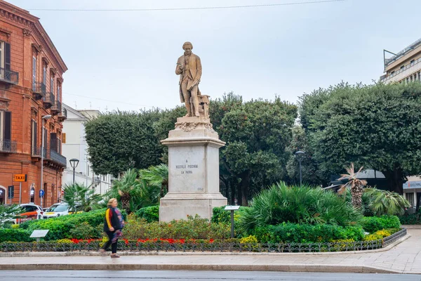 Μπάρι Ιταλία Νοεμβρίου 2019 Άγαλμα Του Niccolo Piccinni Ιταλός Συνθέτης — Φωτογραφία Αρχείου