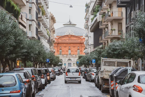 Bari, İtalya - 06 Kasım 2019: Bari, İtalya 'da Teatro Petruzzelli Opera ve Balesi