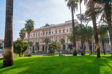 Roma, İtalya - 28 Ekim 2019: Roma sokakları, insan faaliyetleri. Seyahat