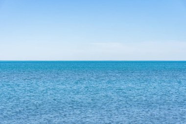 Sakin Deniz, Karadeniz ve Mavi Gökyüzü Arkaplanı, ufuk