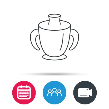 Yürümeye başlayan çocuk emzik Kupası simgesi. Bebek kupa işareti.