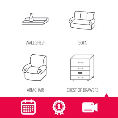 Kanepe, koltuk simgeler ve duvar raf.