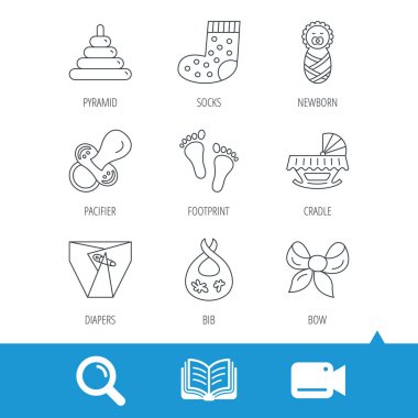 Emzik, çocuk bezi ve yenidoğan simgeler. Ayak izi.