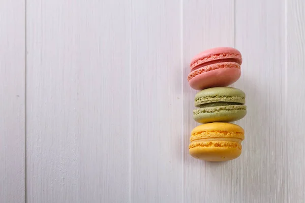 Bolos de macaroon. Amêndoa colorida biscoitos doces . — Fotografia de Stock