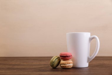Acıbadem kurabiyesi kek. Tatlı Badem Çerezler. Mockup Kupası.