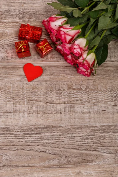 Rózsa-a szív. Valentin-nap-koncepció. — Stock Fotó