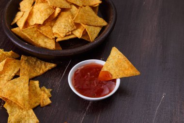 Cips cips. Lezzetli tuzlu tortilla snack.