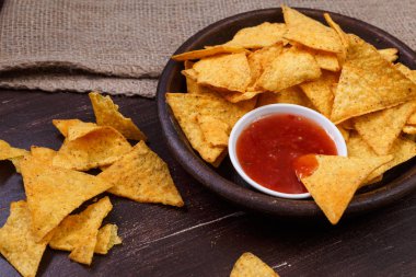 Cips cips. Lezzetli tuzlu tortilla snack.