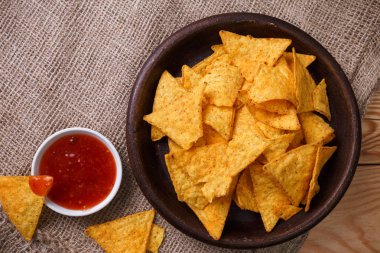 Cips cips. Lezzetli tuzlu tortilla snack.