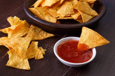 Cips cips. Lezzetli tuzlu tortilla snack.