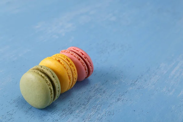 Macaroon cakes. Colorful almond sweet cookies. — Stock Photo, Image