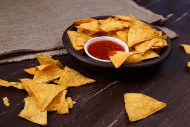 Cips cips. Lezzetli tuzlu tortilla snack.