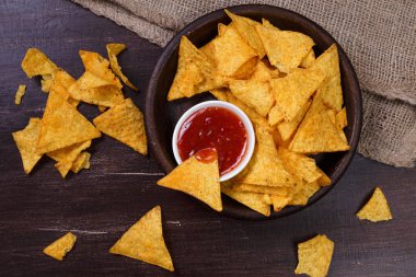 Cips cips. Lezzetli tuzlu tortilla snack.