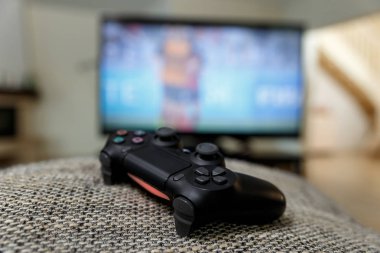 Video oyun oynarken. Konsol denetleyici.