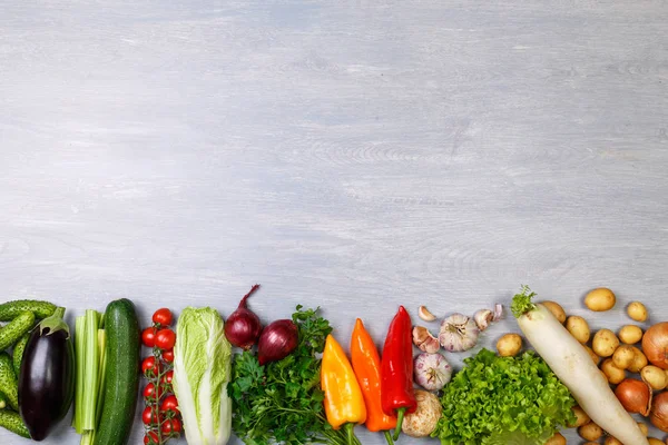 Sebze. Domates, salatalık ve biber, havuç.