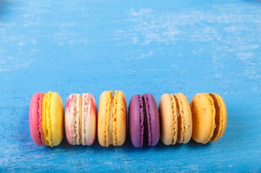 Acıbadem kurabiyesi kek. Renkli tatlı Badem Çerezler.